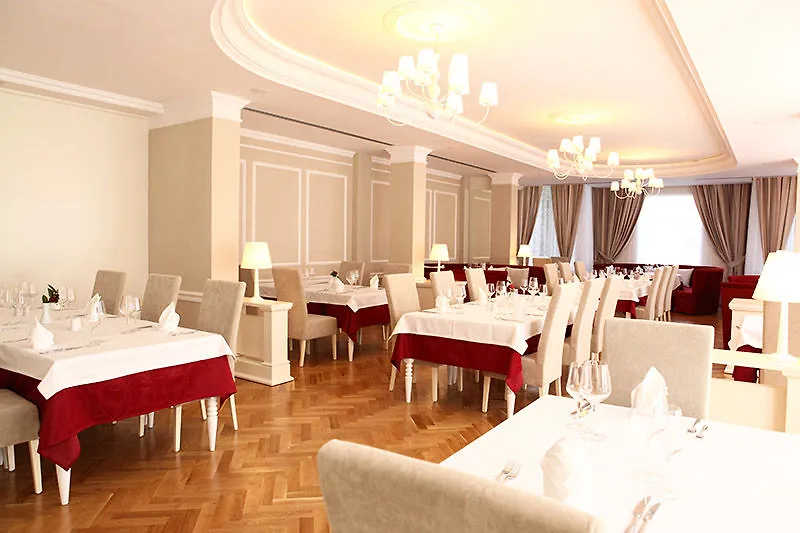 Prestige Hotel Tirana 4*,