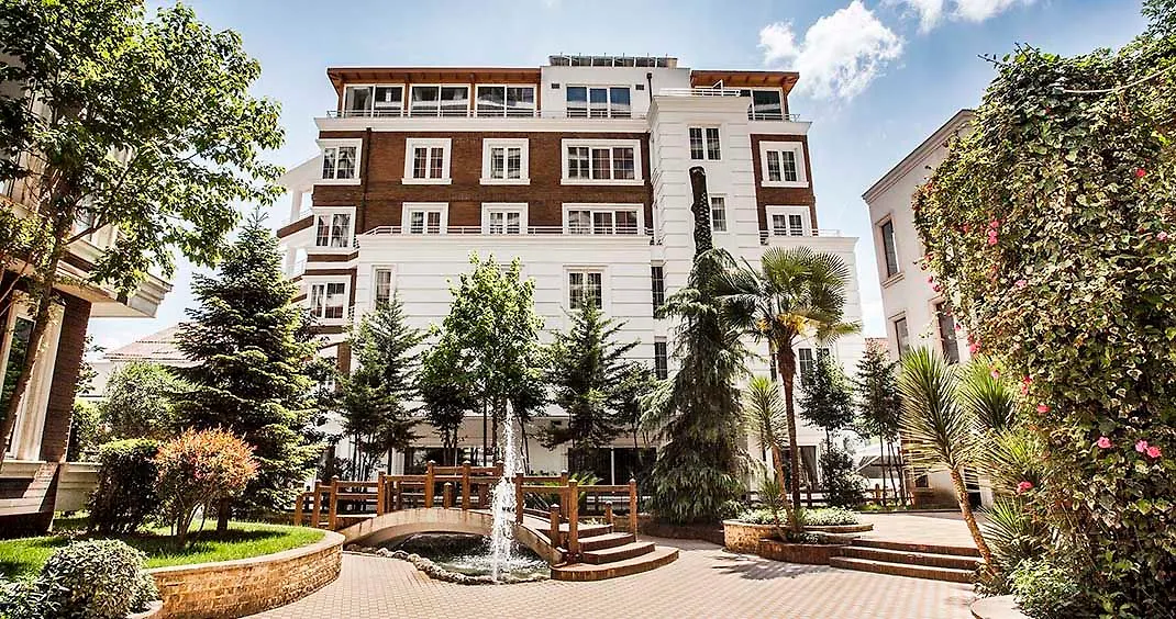 Prestige Hotel Tirana 4*,